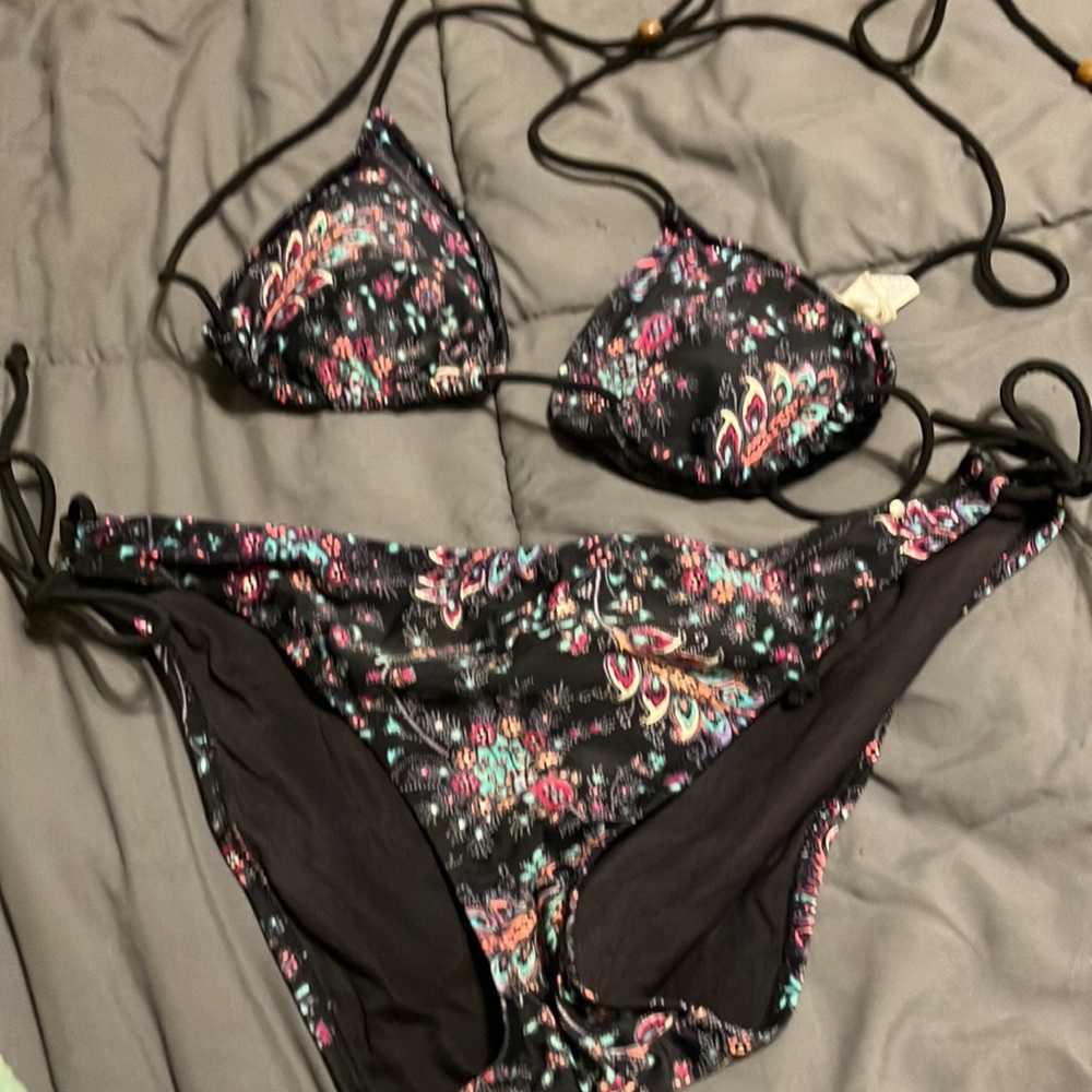 AE Bikini - Picture 5 of 5